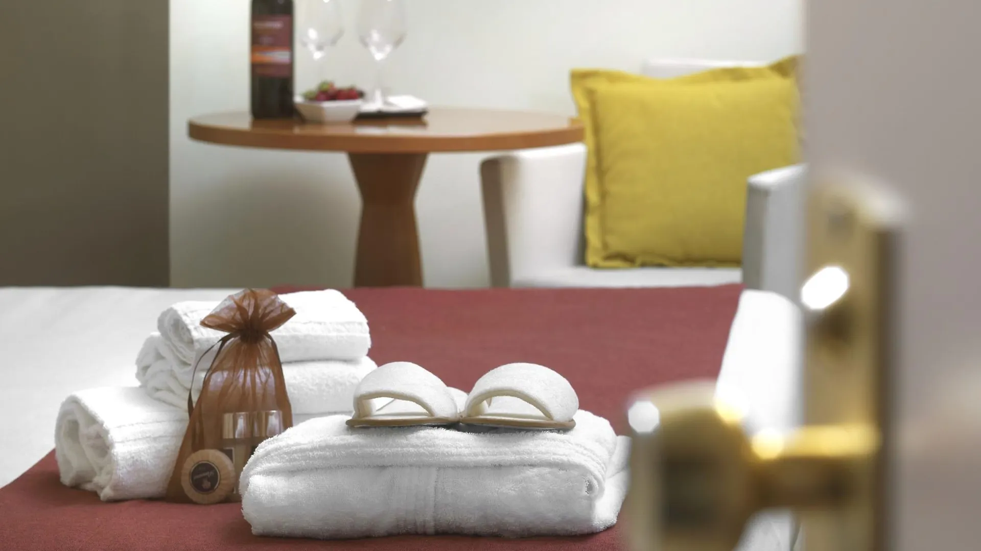 Hotel Ristorante Alcide Poggibonsi 4*,  Italy
